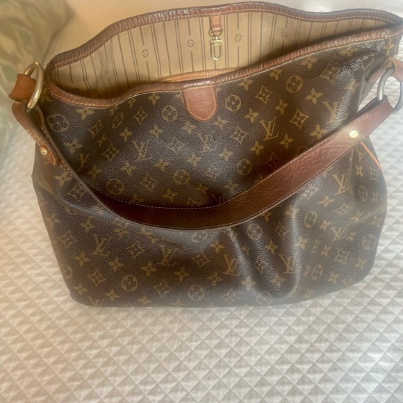 Louis Vuitton Delightful Tote Shoulder Bag - Picture 4 of 9
